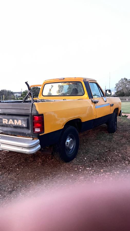 Dodge-Power-ram-150-4wd-1990-yellow