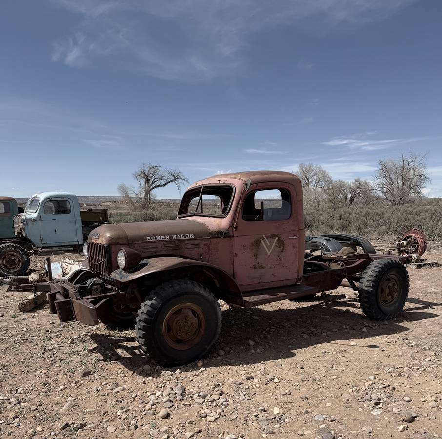 Dodge-Power-wagon-1952