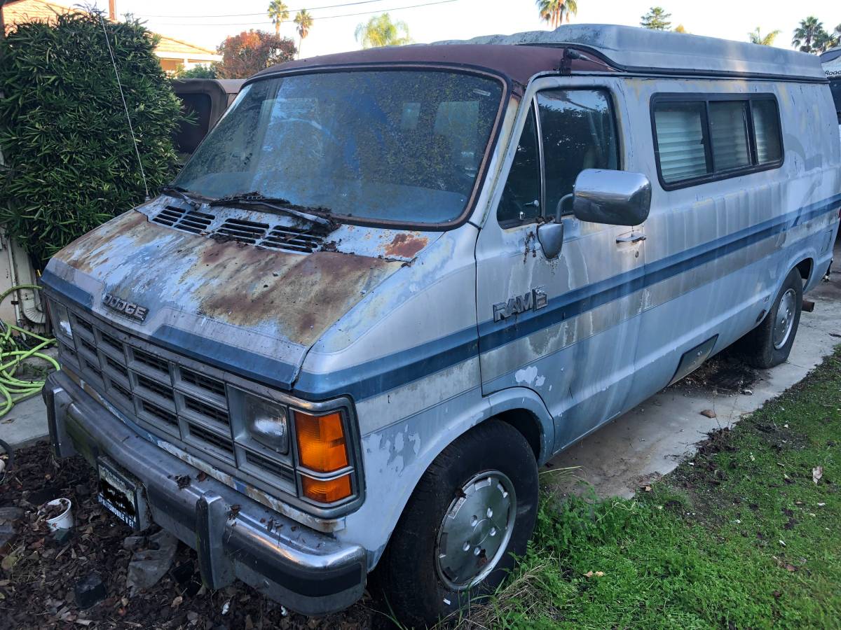 Dodge-Ram-1500-1990-blue