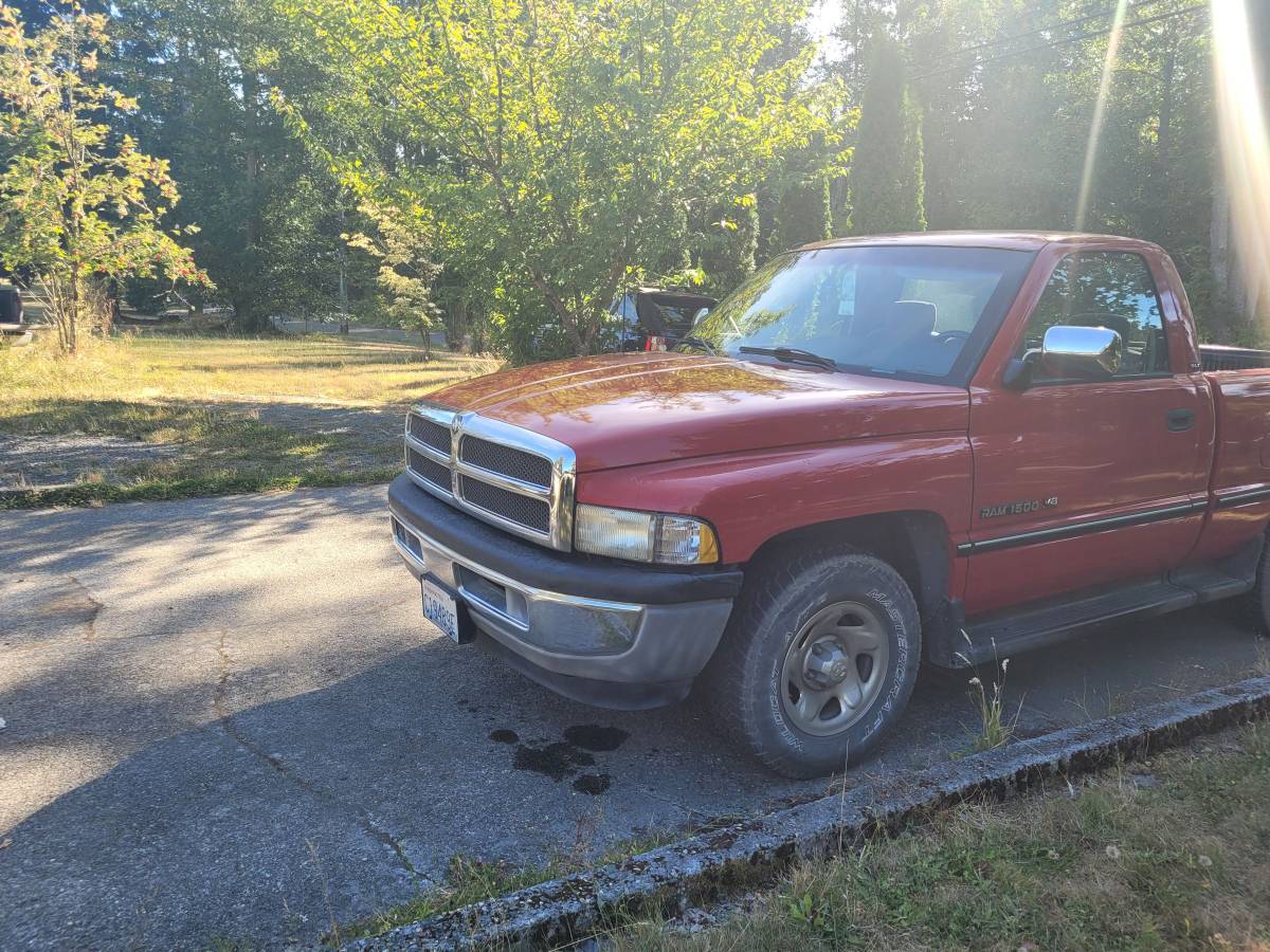 Dodge-Ram-1500-laramie-1996-red