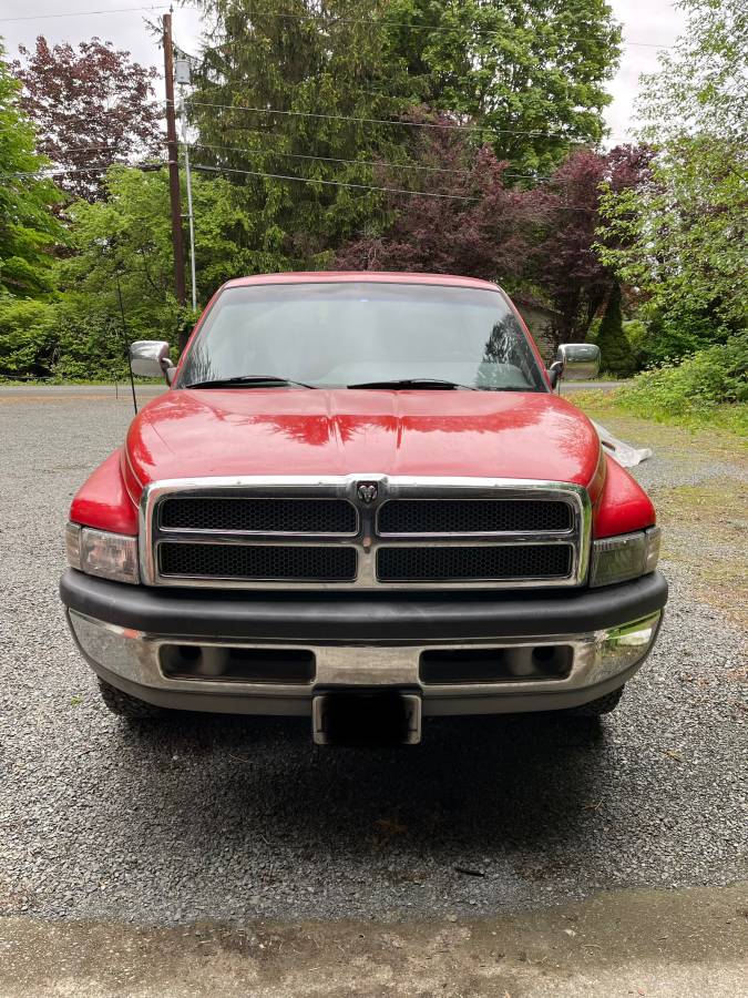Dodge-Ram-2500-diesel-1995-red