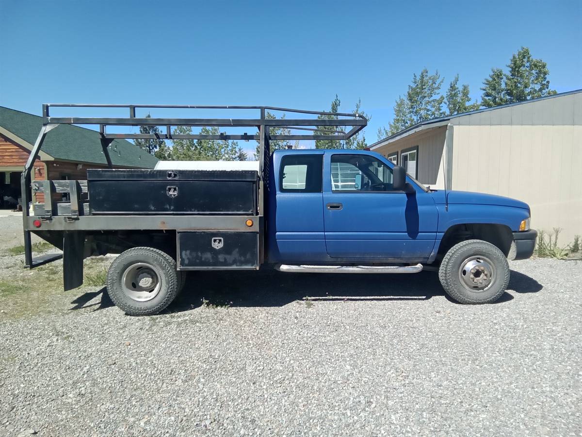 Dodge-Ram-3500-diesel-1996-blue