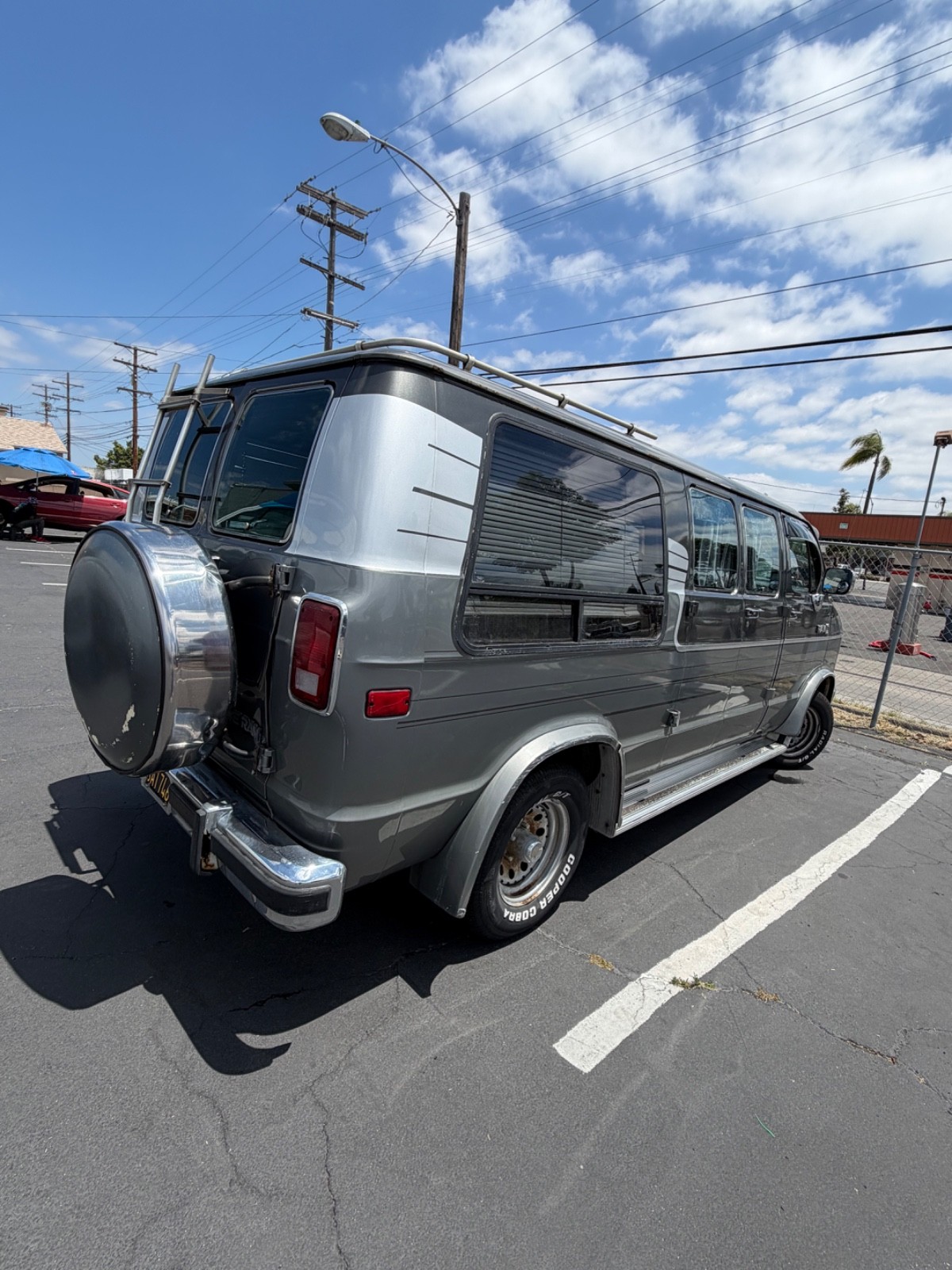 Dodge-Ram-Van-1988-Extended-Passenger-Van-Gray