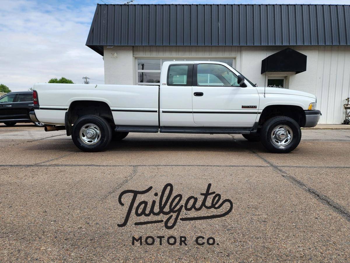 Dodge-Ram-diesel-1995-white