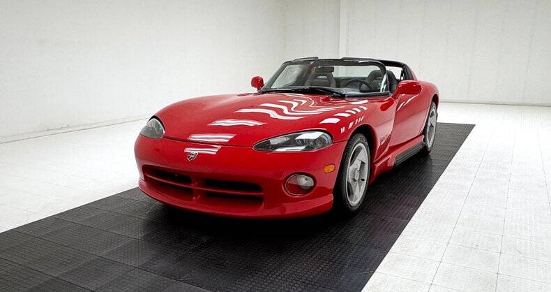 Dodge-Viper-1994-Viper-Red-Gray
