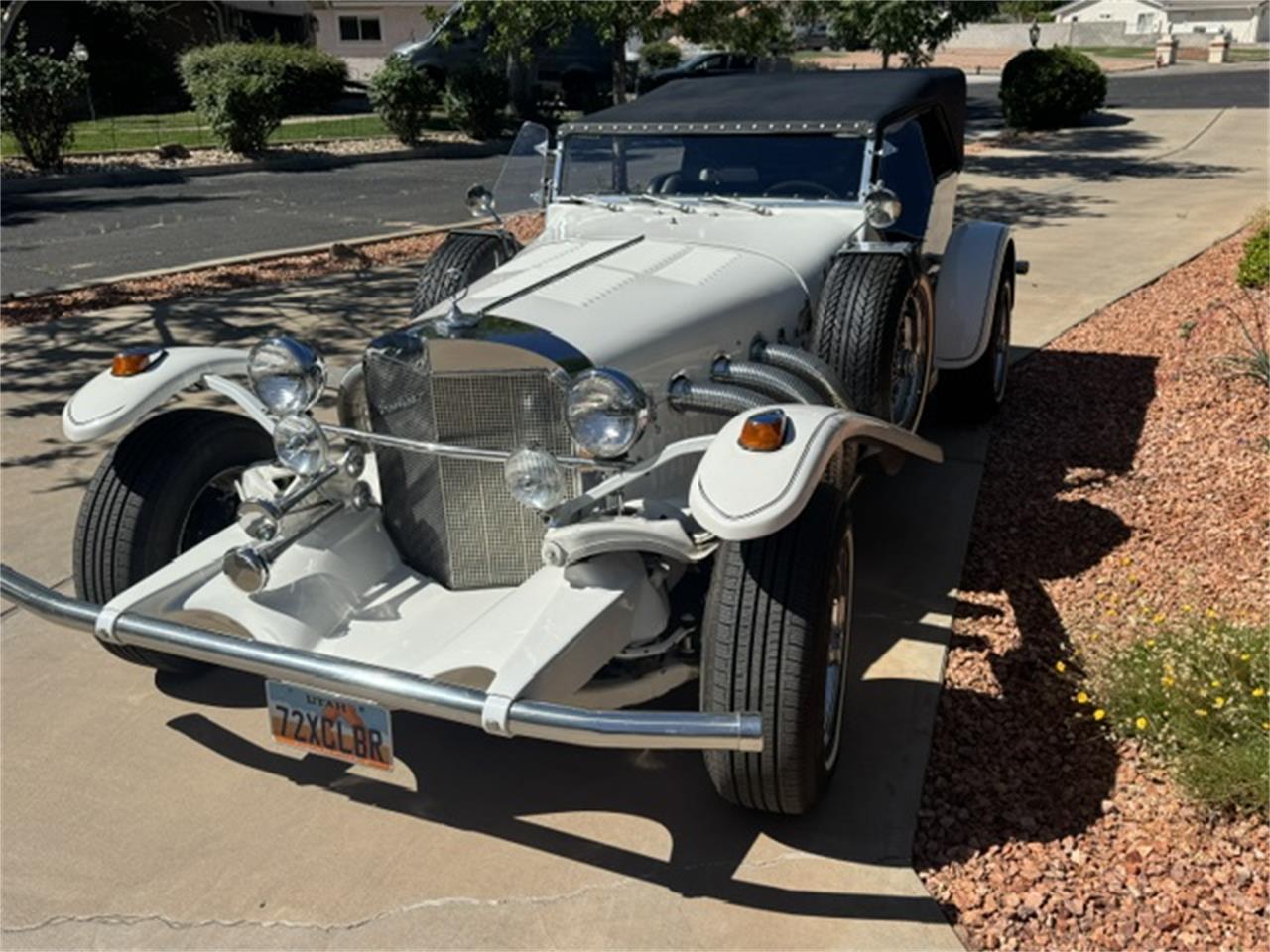 Excalibur-Phaeton-1972-White-Black