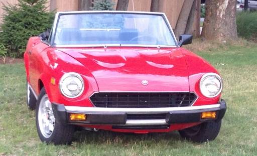 Fiat-124-spider-1979-red