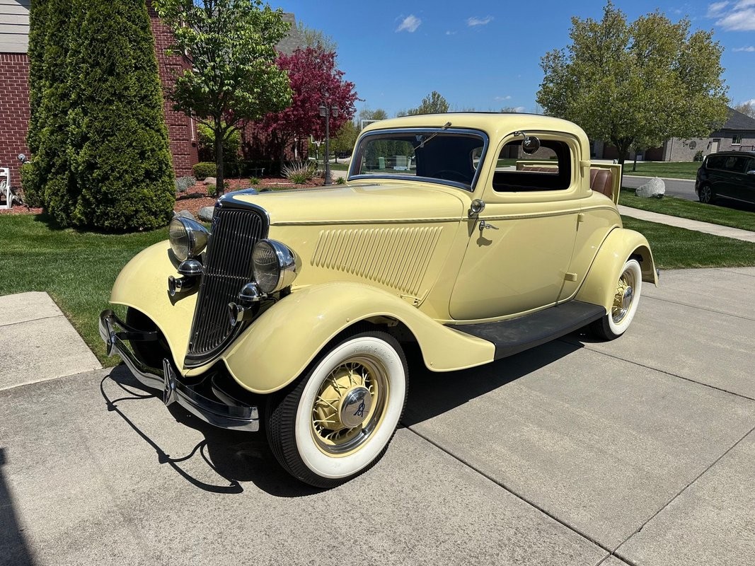 Ford 3-Window 1934