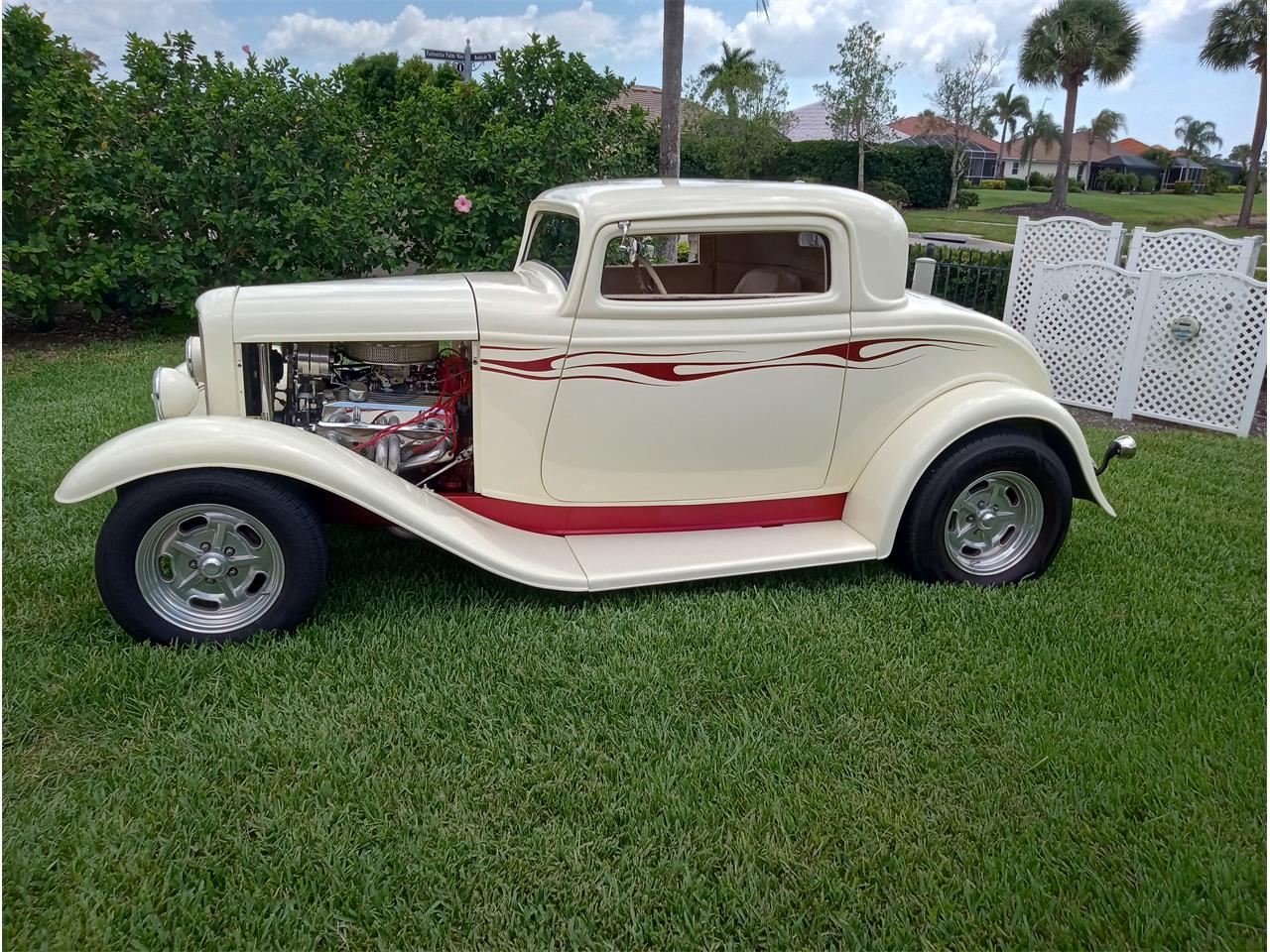 Ford-3-window-coupe-1932-cream-cream