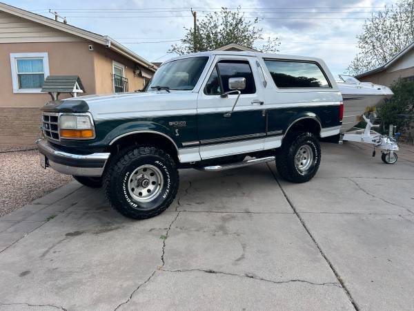 Ford-Bronco-1993