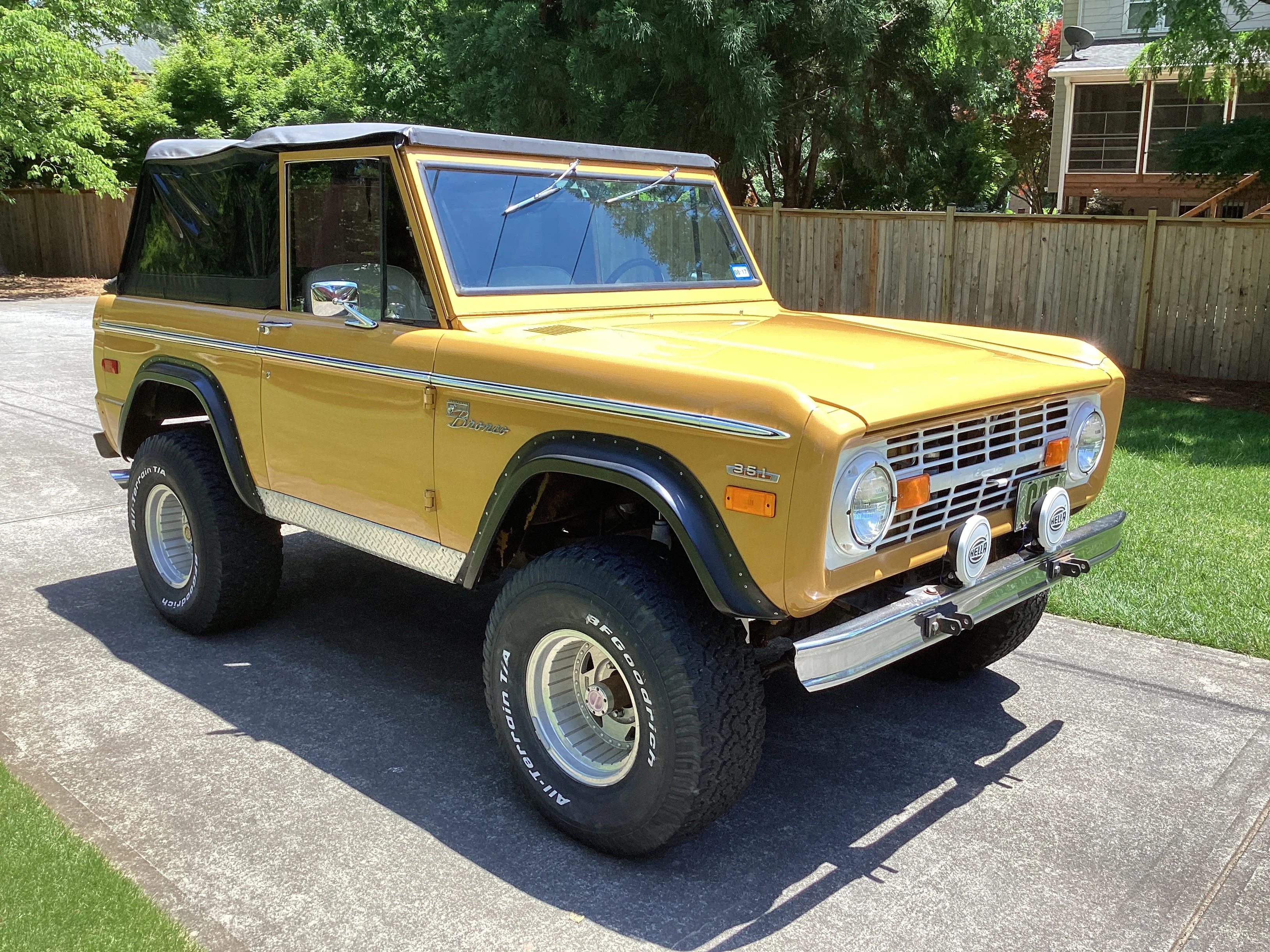Ford-Bronco-2-door-1971-Yellow-Black
