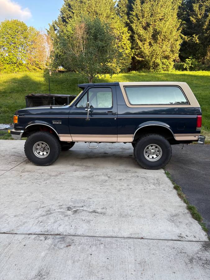 Ford-Bronco-eddie-bauer-1990