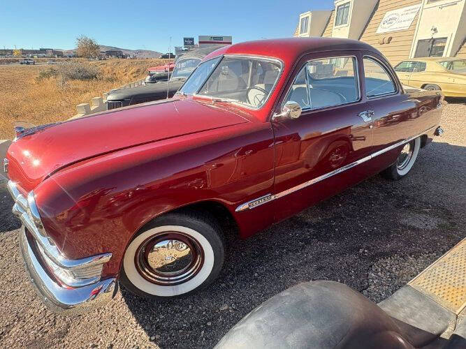 Ford-Club-coupe-1950-Red