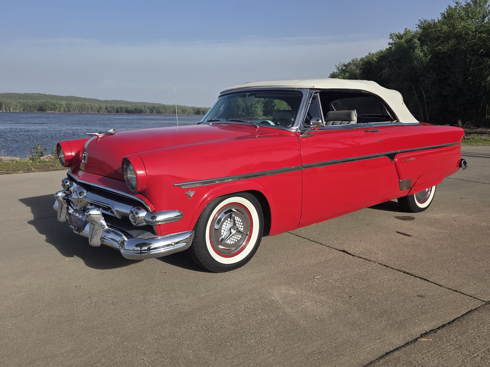 Ford-Crestline-1954-Convertible-Gray
