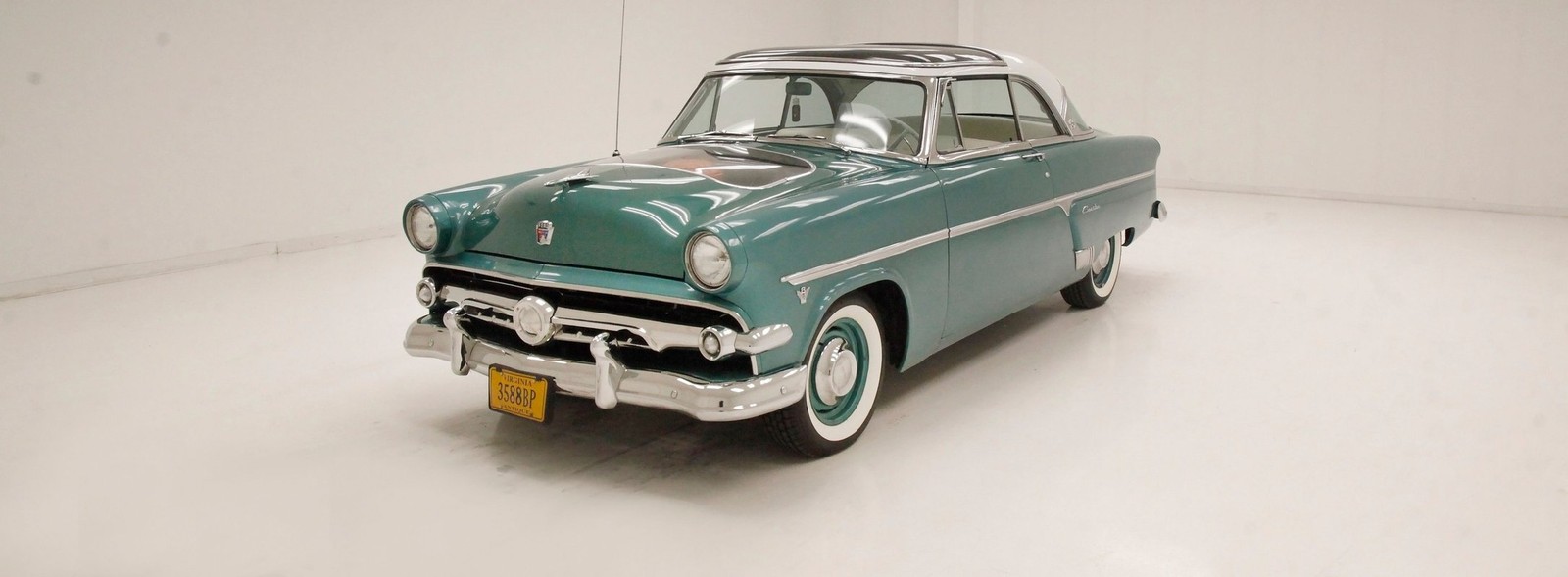 Ford-Crestline-1954-Hardtop-White
