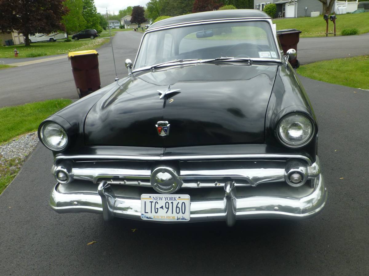 Ford-Customline-1954-black