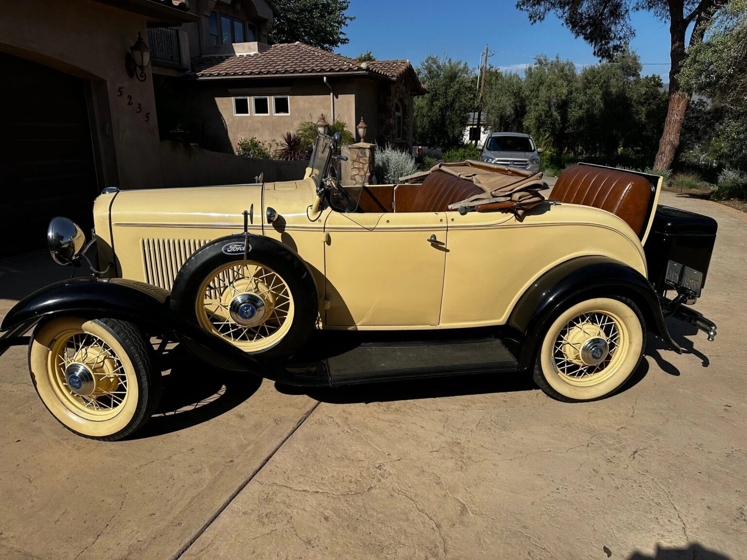 Ford Deluxe 1932, photo 1