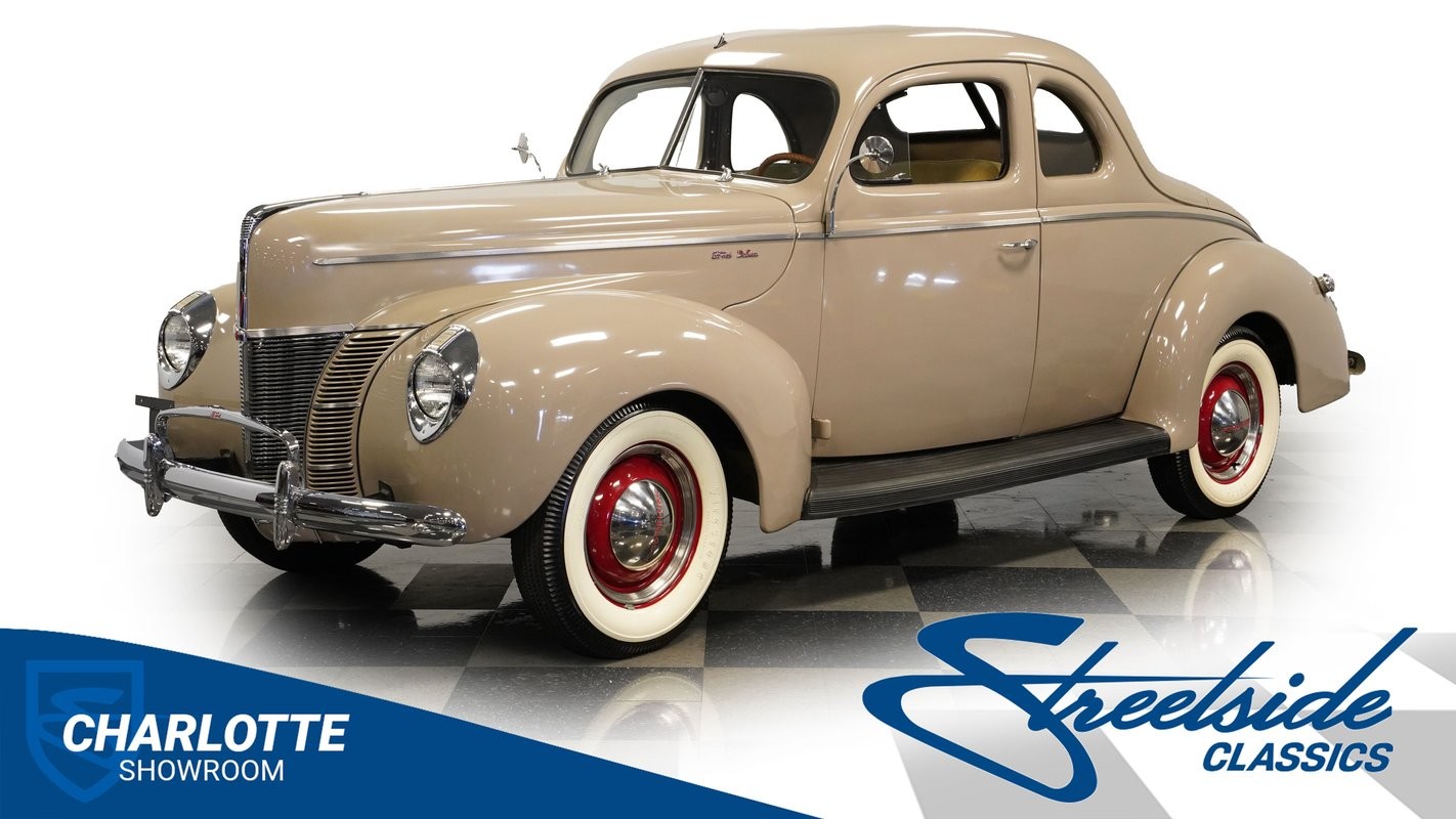 Ford-Deluxe-1940-Coupe-Tan