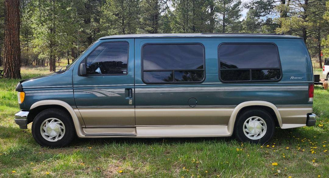 Ford-E-150-1996-green