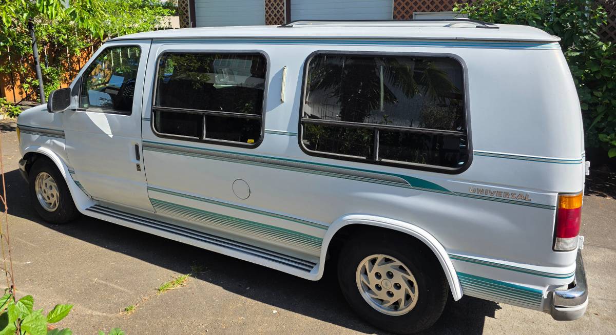 Ford-E-150-econoline-1993