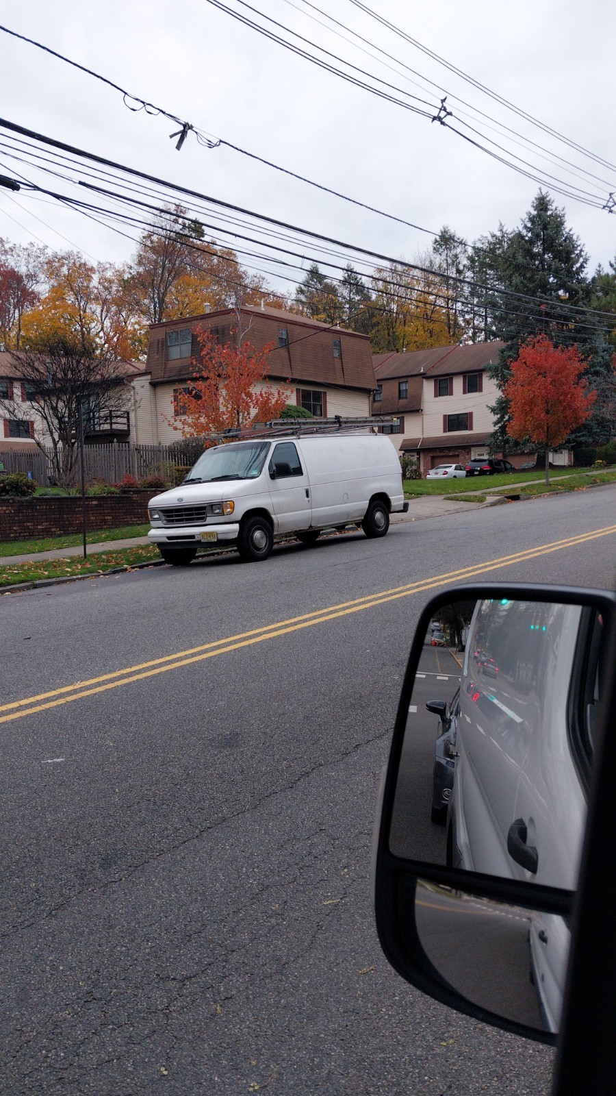 Ford-E-250-Econoline-1996-Van-Camper-White