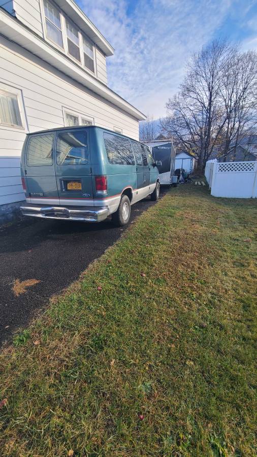 Ford-E-350-econoline-1996-green