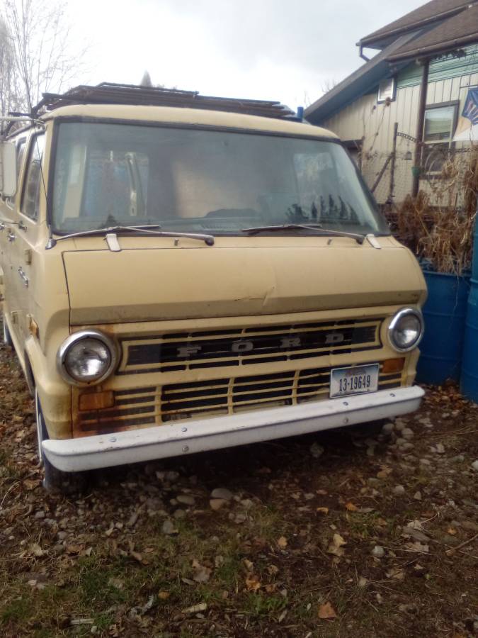 Ford-Econoline-1972-yellow