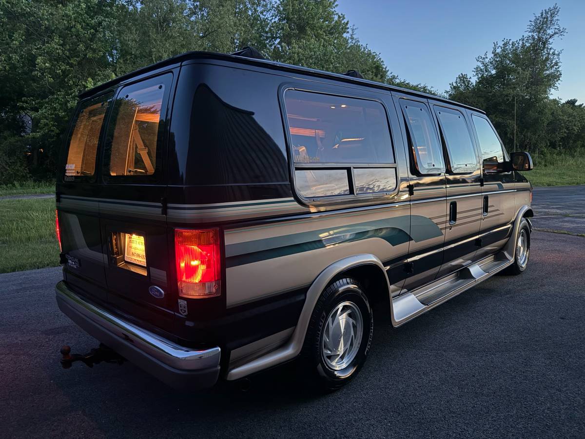 Ford-Econoline-e150-1995-black