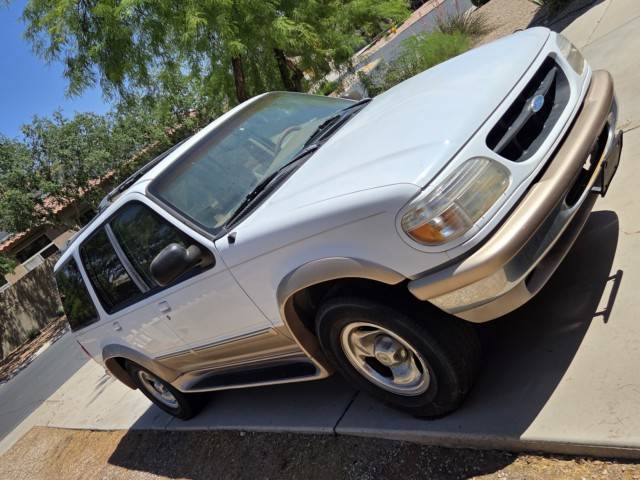 Ford-Explorer-1996