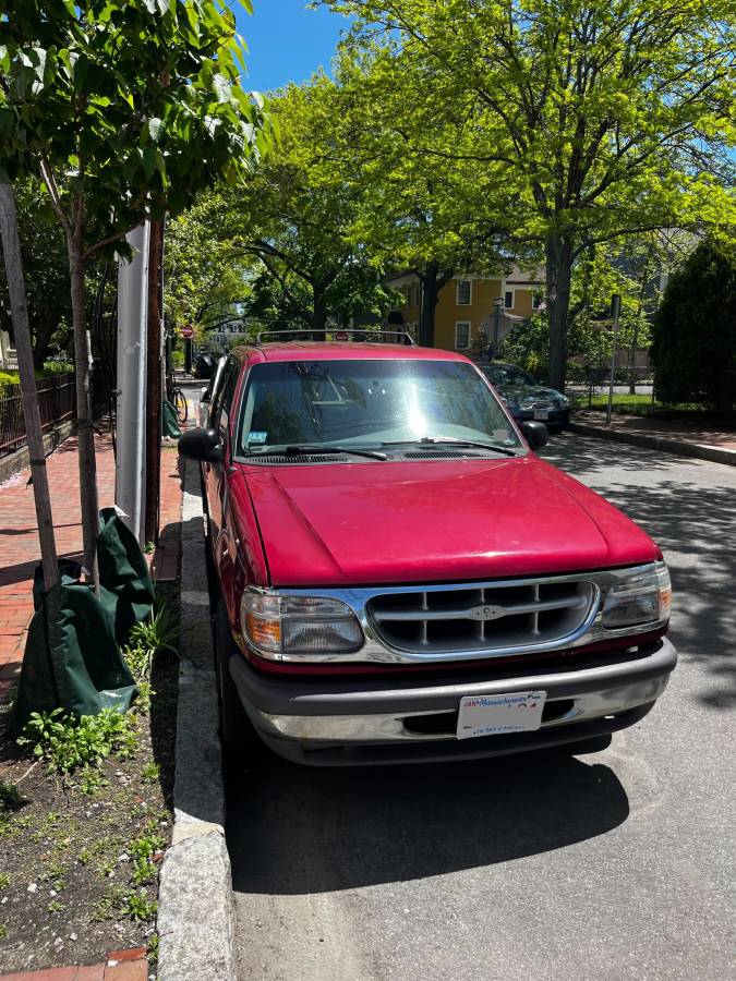 Ford-Explorer-eddie-bauer-1995-red