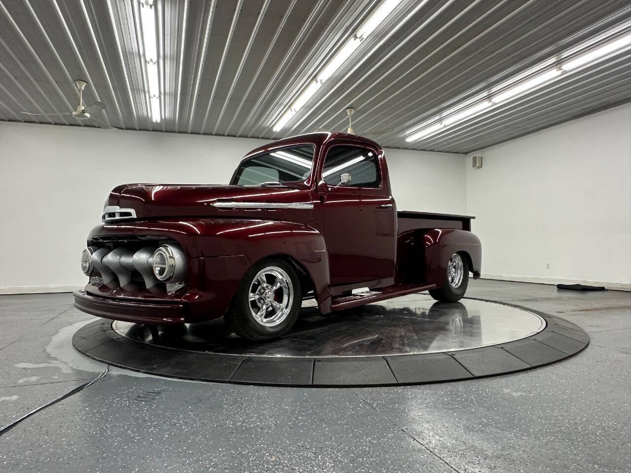 Ford-F-1-1951-Burgundy-Black