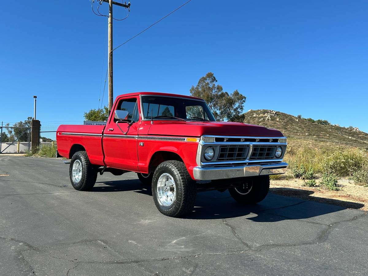 Ford-F-150-1976-red