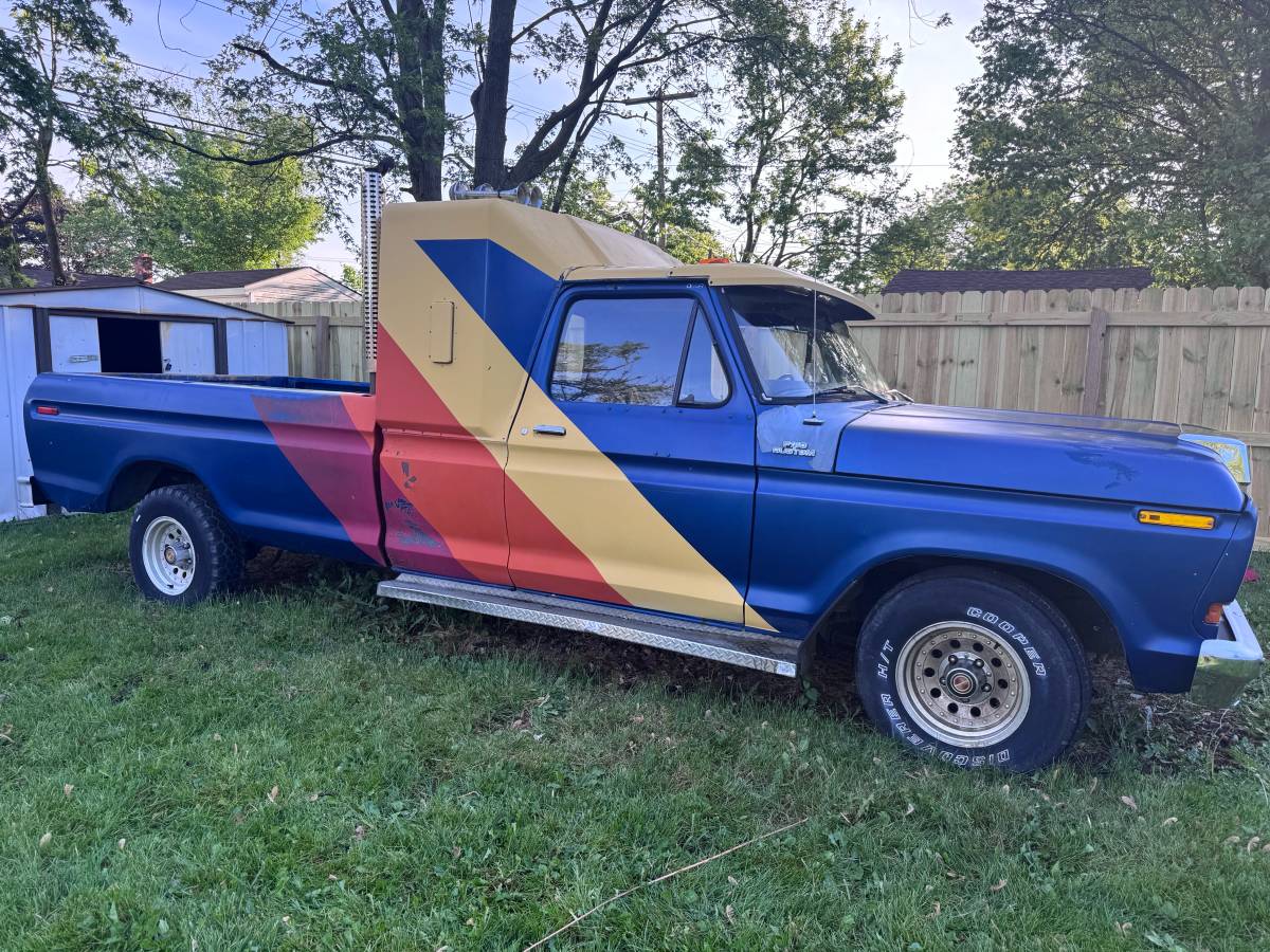 Ford-F-150-1978-custom