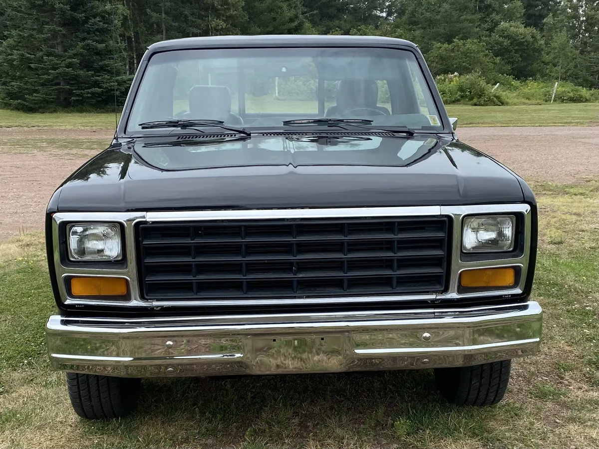 Ford-F-150-1980-Black-Black
