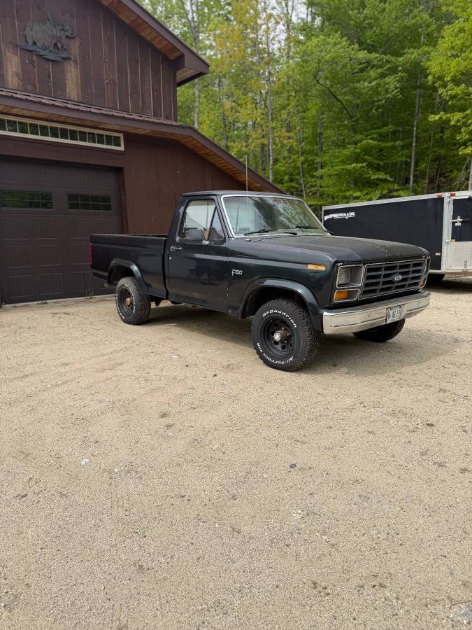 Ford-F-150-1983