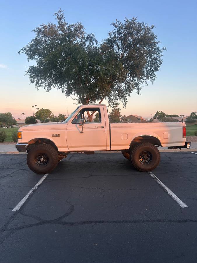 Ford-F-150-1987-white