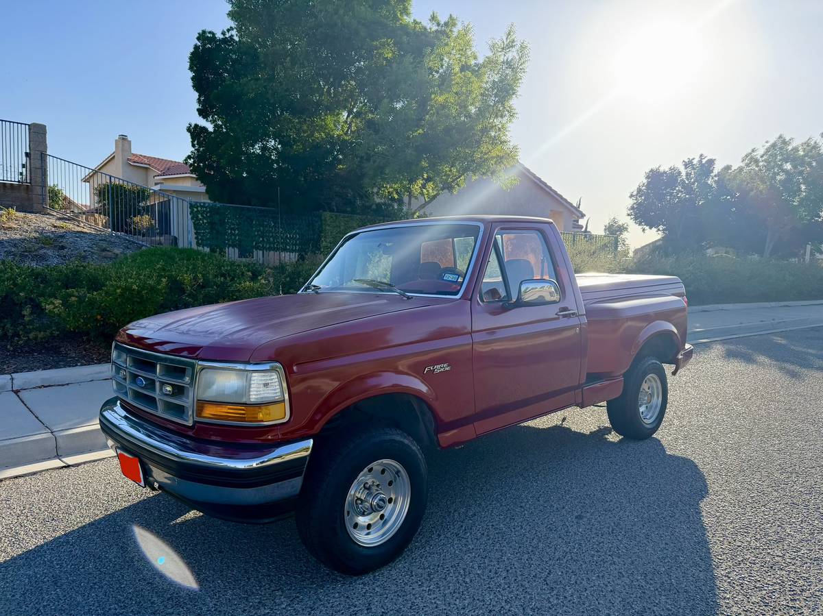 Ford-F-150-xlt-flareside-4x4-1992-red