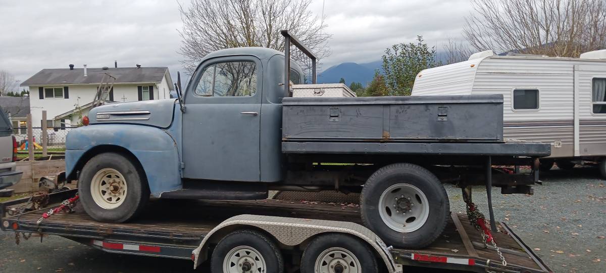 Ford-F-250-1950-blue
