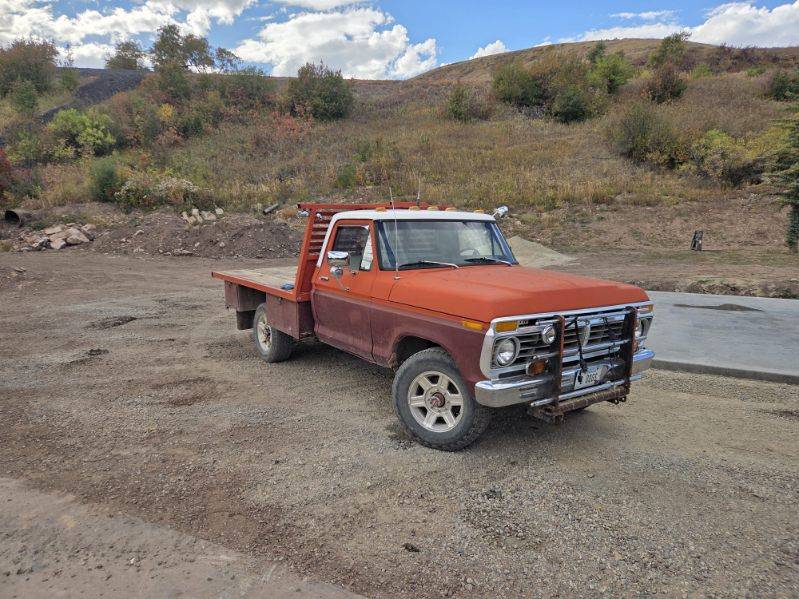 Ford-F-250-1976-orange