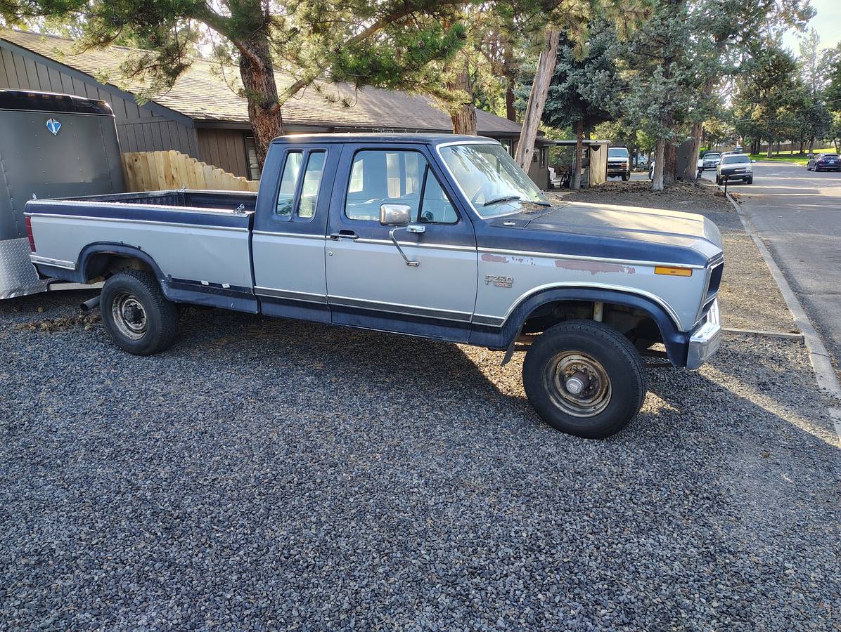 Ford-F-250-1984