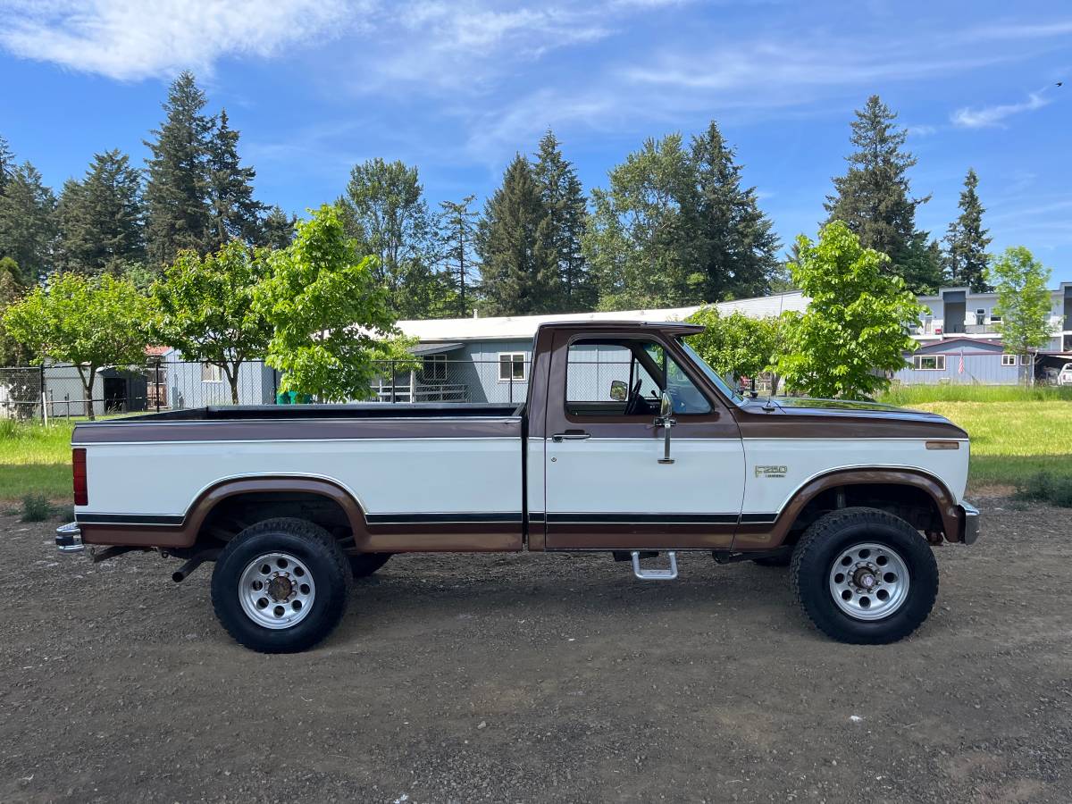 Ford-F-250-diesel-1984