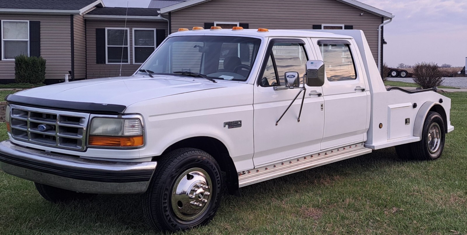 Ford-F-350-1995-Cab-Chassis-Blue