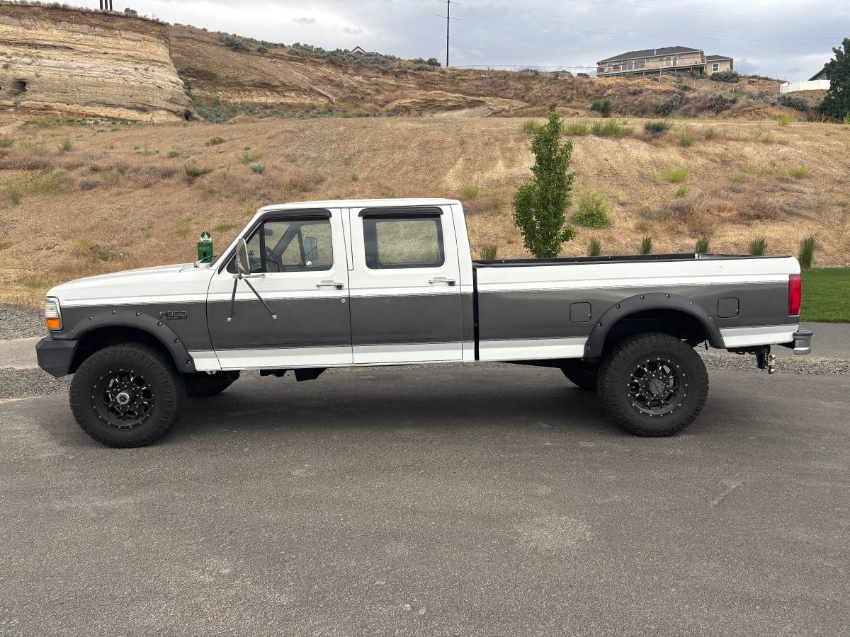 Ford-F-350-diesel-1993-white
