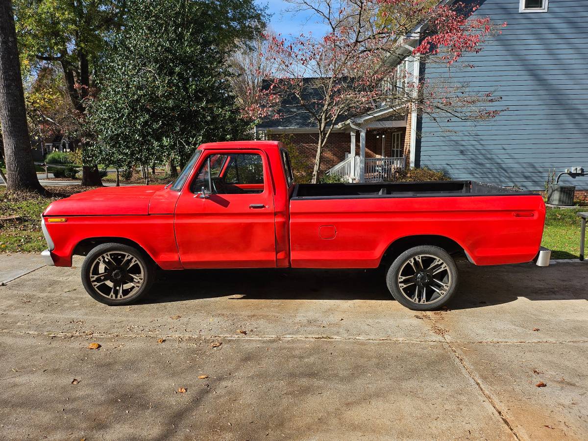Ford-F100-1977-red