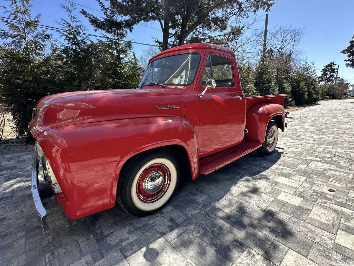 Ford-F100-pickup-1953-red