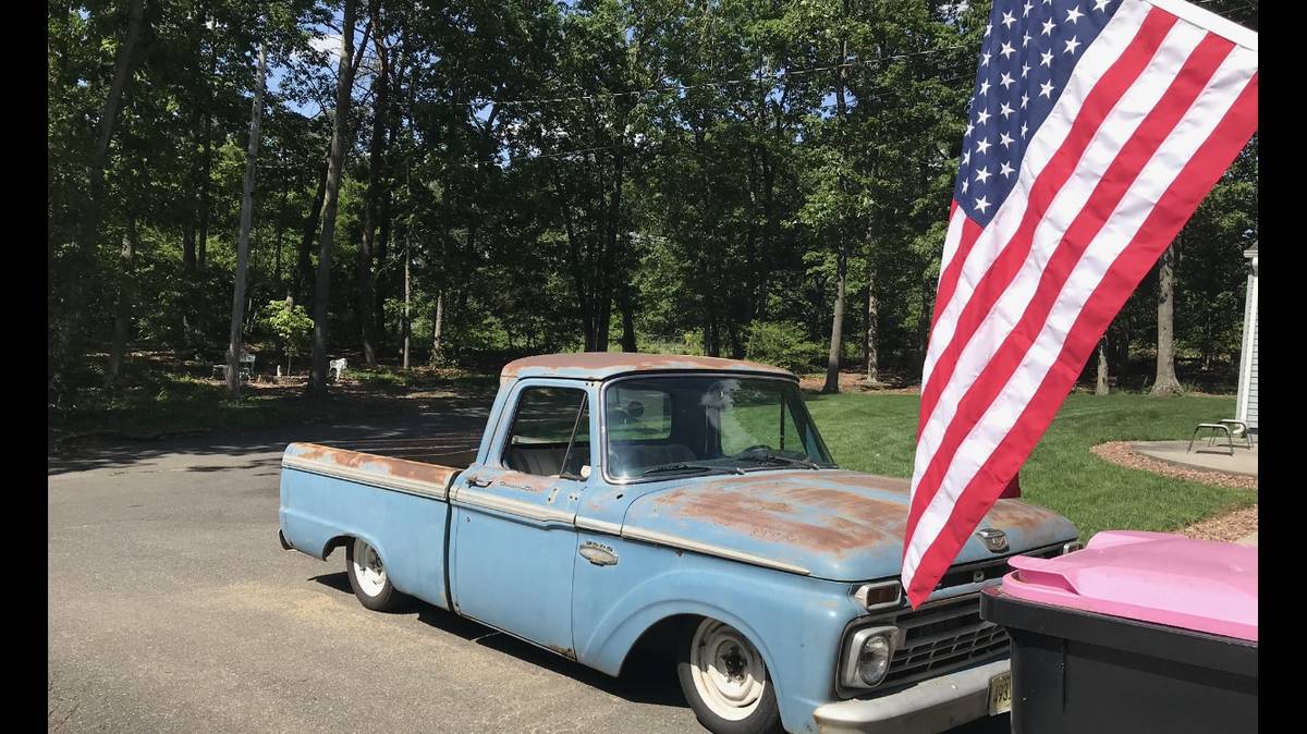 Ford-F100-pickup-1966-blue