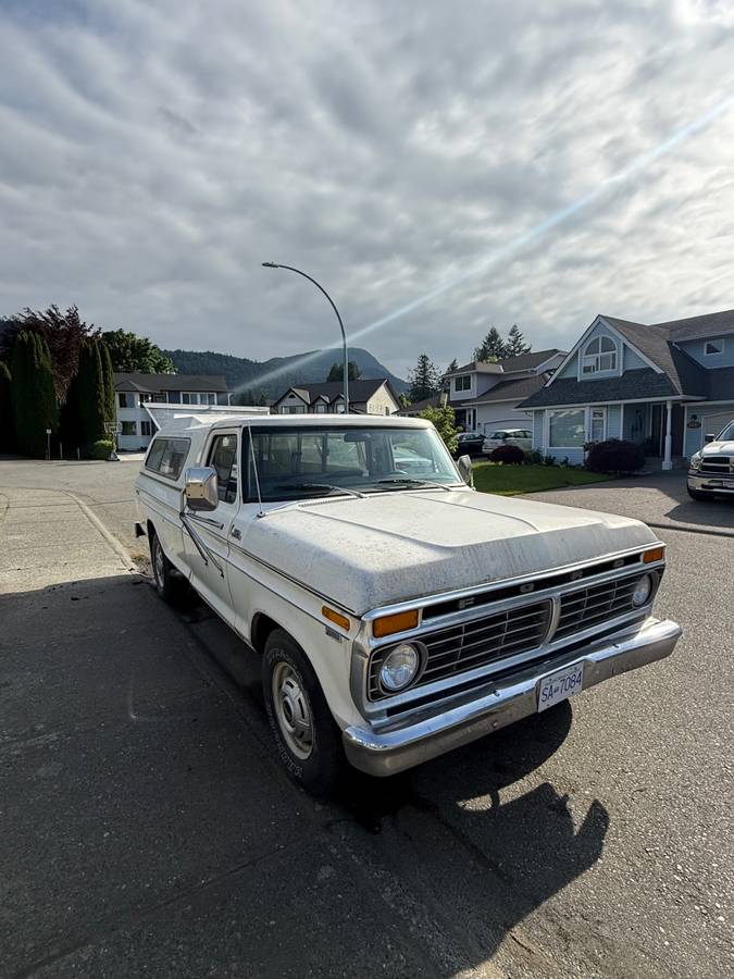 Ford-F250-1977-white