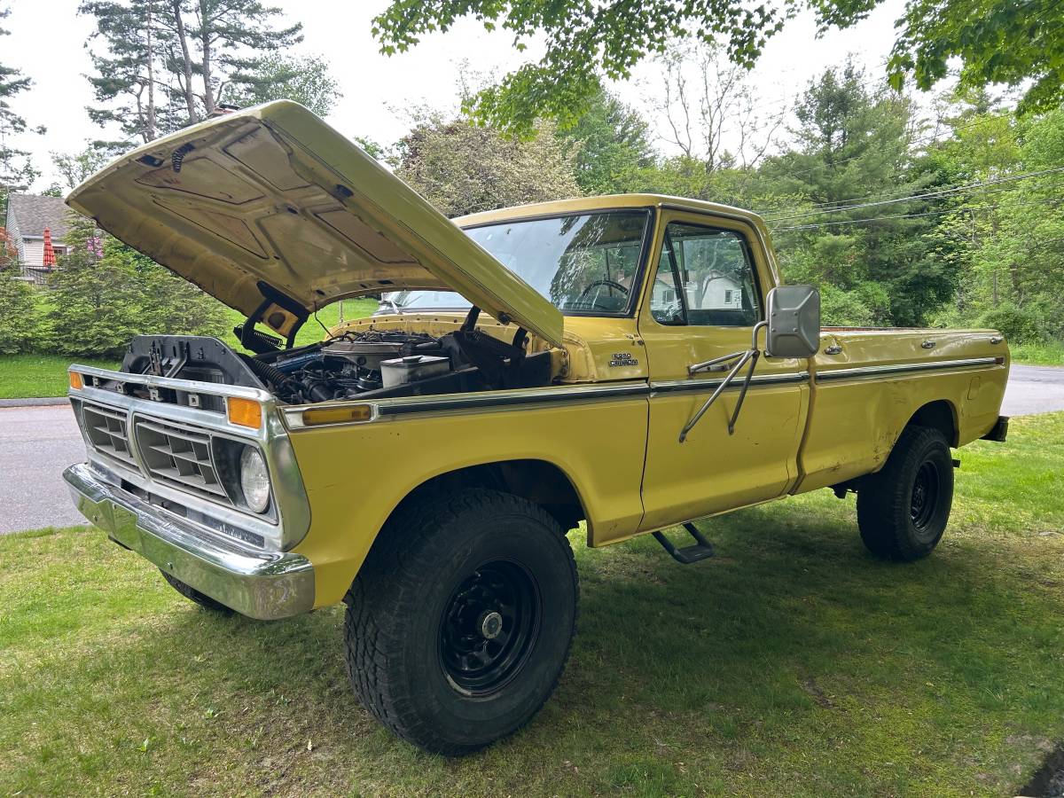 Ford-F250-1977-yellow