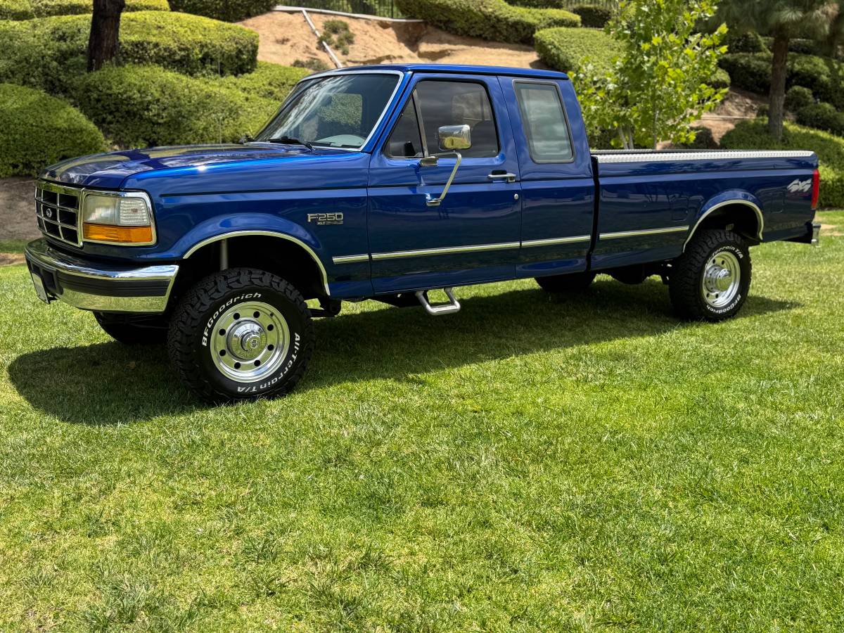 Ford-F250-1996-blue