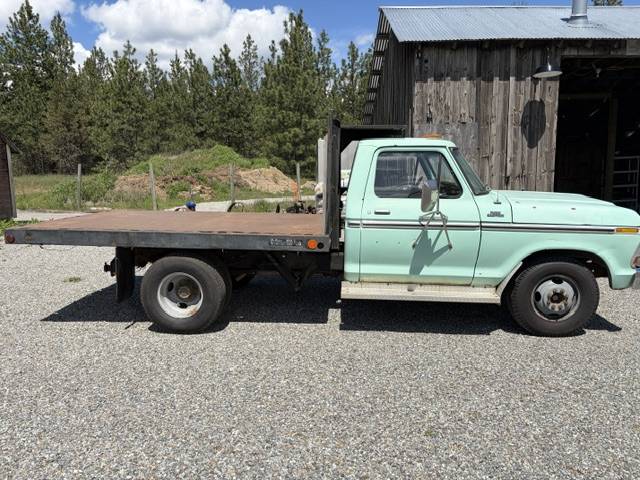 Ford-F350-custom-1978-green
